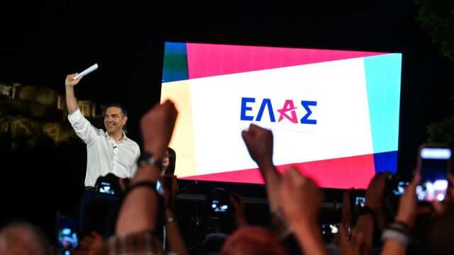 Η ξεκάθαρη προϋπόθεση της ΕΛΑΣ να παραιτηθούν από τις έδρες τους όσοι βουλευτές θέλουν να ακολουθήσουν το νέο κόμμα βραχυκύκλωσε ΣΥΡΙΖΑ και Νέα Αριστερά
