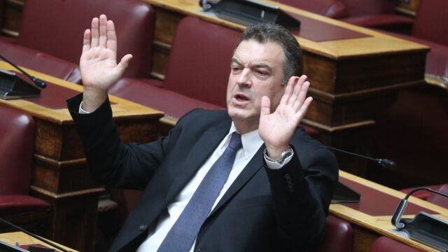 Νίκος Παπαδόπουλος: Τι απαντάει ο ανεξάρτητος βουλευτής για 