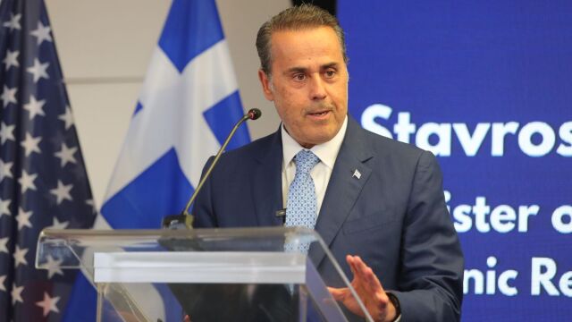 Το ταξίδι Παπασταύρου στις ΗΠΑ, η ίδρυση του Ενεργειακού Κέν