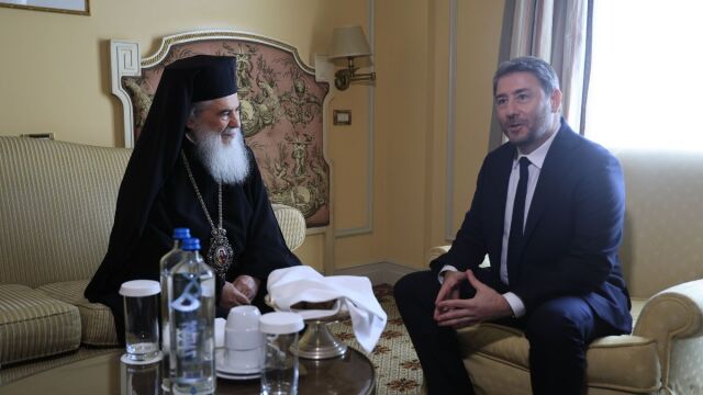 Ανδρουλάκης: Συνάντηση με τον Πατριάρχη Ιεροσολύμω