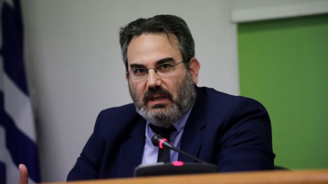 Θα τρίβουμε τα μάτια μας: Οι 40 συλλήψεις, το παρασκήνιο της παραίτησης Μπακογιάννη και το δίκτυο του κυκλώματος στις πολεοδομίες που αρχίζει να αποκαλύπτεται