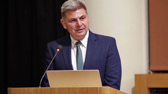 Νικόλας Φαραντούρης: Αναβαθμίζεται η παρουσία του 
