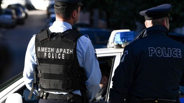 Σοκ στο Αίγιο: 54χρονη μητέρα και ο 26χρονος γιος της βρέθηκαν νεκροί, ανακρίνεται ο 65χρονος σύντροφος της μητέρας - Κοιμόμουν, δεν άκουσα τίποτα