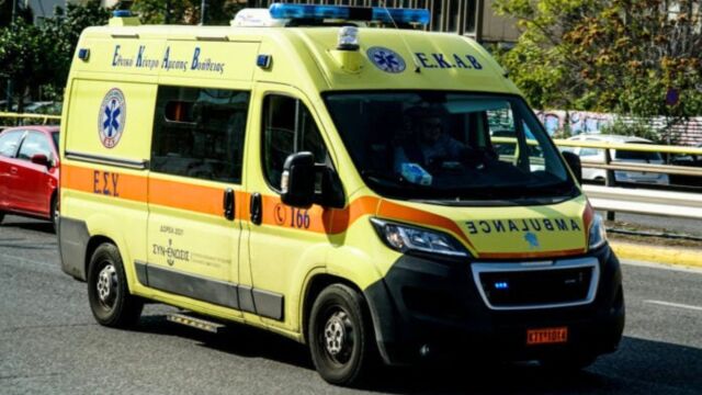 Τροχαίο στην Ηλιούπολη: Φορτηγό προσέκρουσε σε κολ
