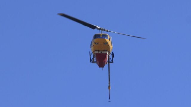 Φωτιά στον Ασπρόκαμπο Φθιώτιδας: Επιχειρούν και εν