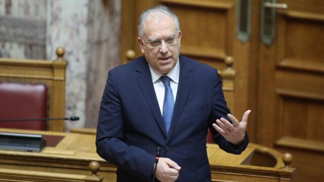 Θεοδωρικάκος: Παράταση του πλαφόν στο περιθώριο κέ