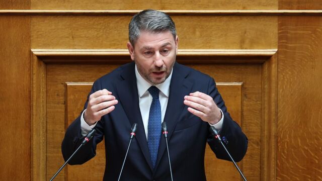"Βαβέλ" το ΠΑΣΟΚ: Η προειδοποίηση Ανδρουλάκη για κ