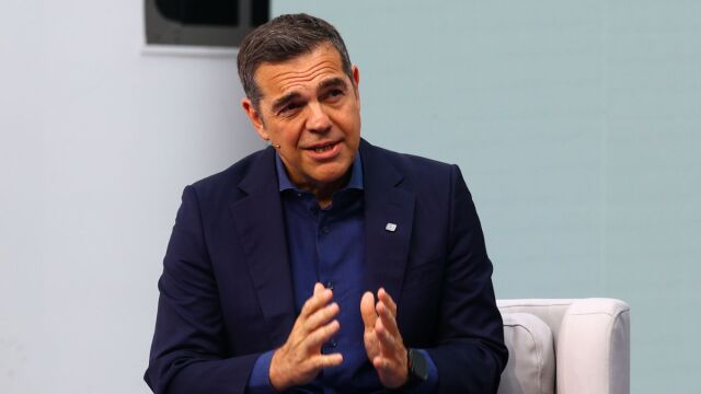"Πυρά" Τσίπρα κατά Μητσοτάκη: "Το δίπλωμα το παίρν