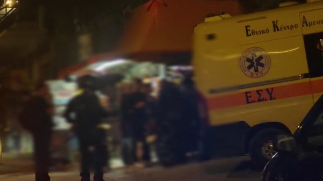 Συναγερμός στο κέντρο της Αθήνας: Ένας νεκρός μετά από πυροβολισμούς στα Εξάρχεια (Βίντεο)