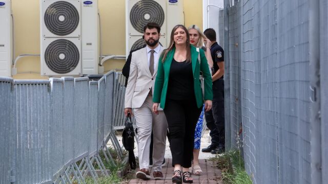 Τέμπη: Έντονη αντιπαράθεση μεταξύ Ζωής Κωνσταντοπούλου και συγγενών των θυμάτων στη δίκη - Οι παρεμβάσεις της γίνονται για λόγους εντυπωσιασμού (Βίντεο)
