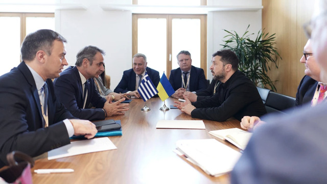 Τετ α τετ Μητσοτάκη & Ζελένσκι στις Βρυξέλλες: Στην ατζέντα ο πόλεμος στην Ουκρανία και η διμερής συνεργασία - Η αναφορά του πρωθυπουργού στο ουκρανικό drone στη Λευκάδα