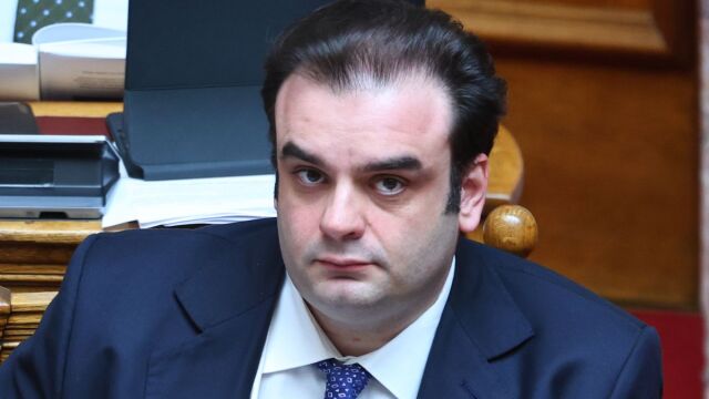 Το πακέτο των μέτρων της ΔΕΘ, οι πιθανότητες για επαναφορά 13ου μισθού & σύνταξης και οι ασκήσεις Πιερρακάκη για φοροελάφρυνση στους ελεύθερους επαγγελματίες