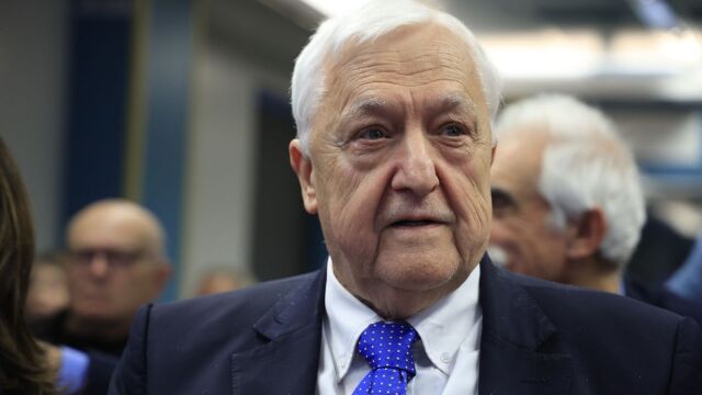 Πρόβλεψη Παπαδόπουλου για ακυβερνησία με μπλόκο λαϊκιστών σε Μητσοτάκη στις εκλογές και συγκυβέρνηση με ΝΔ χωρίς τον ίδιο στο τιμόνι