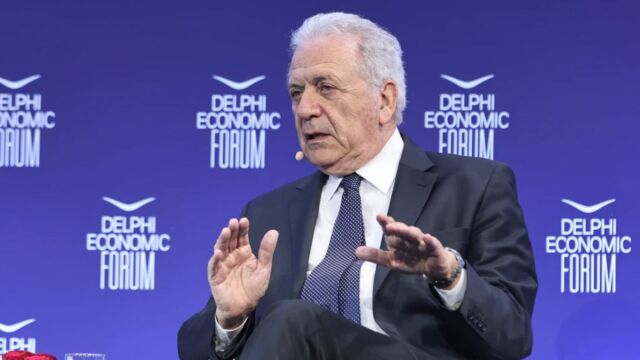 Αβραμόπουλος: Διευκρινίσεις μετά την αναφορά για τους κερατάδες - Ποιους εννοούσε (Βίντεο)