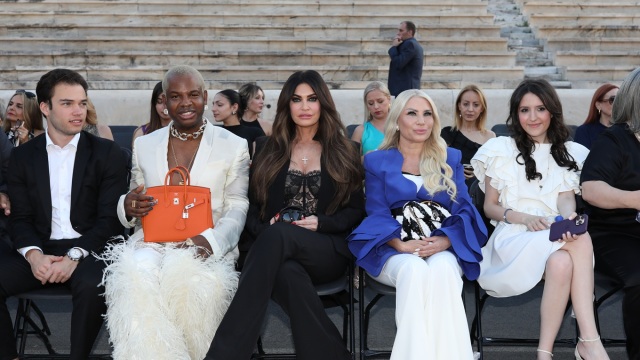 Η Κίμπερλι Γκιλφόιλ στο fashion show του Πάρη Βαλταδόρου στο Καλλιμάρμαρο (Εικόνες)