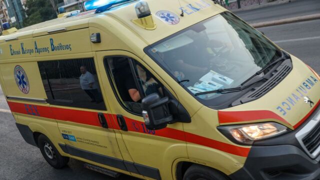 Νεκρός ο νεαρός μετά την αιματηρή συμπλοκή στην Καλλιθέα: Στο μικροσκόπιο οπαδικό κίνητρο, 14 προσαγωγές