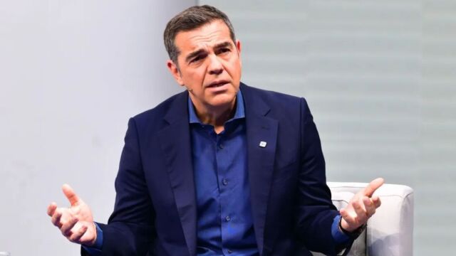 Η δημοσκοπική απογείωση της ΕΛΑΣ, η αντίδραση με τη μπάλα χαμηλά και ο στόχος Τσίπρα να γίνει κυβέρνηση
