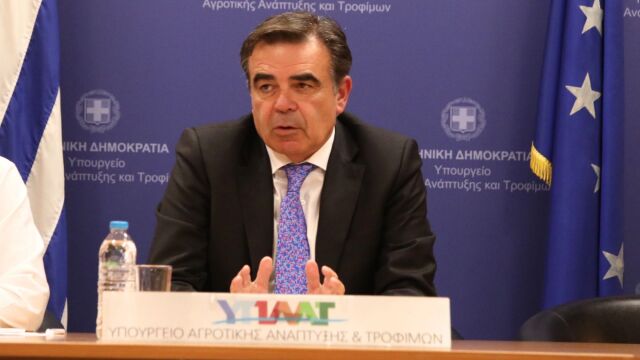 Υπόθεση Qatargate: Μετά τον Αβραμόπουλο στο επίκεντρο και ο Μαργαρίτης Σχοινάς - Δεν χρειάζεται να πω τίποτα, έχει εξηγήσει αναλυτικά ο εκπρόσωπος της Κομισιόν, απαντά ο ίδιος (Βίντεο)