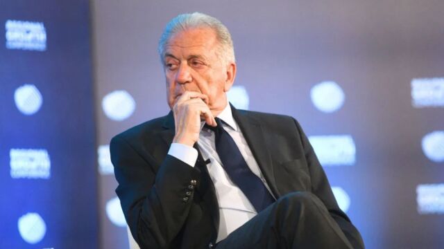Προς αποχώρηση από τα ψηφοδέλτια της ΝΔ ο Αβραμόπουλος: Η δυσαρέσκεια του κυβερνώντος κόμματος, η πριβέ ενημέρωση που αξίωσε και η άρνησή του για απολογία