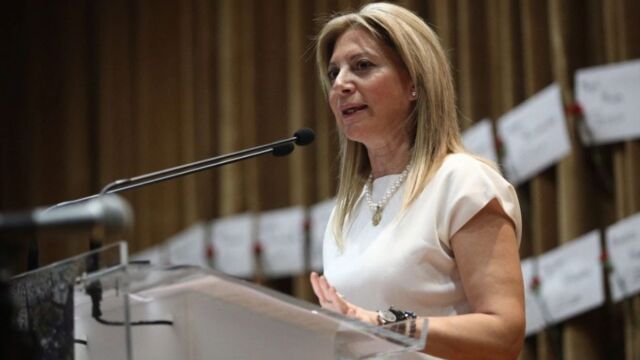 Μαρία Καρυστιανού: Καταγγέλλει εκβιασμούς, αγορές υποψηφιοτήτων και αρχηγιλίκια - Η ΕΛΠΙΔΑ αλλάζει, καθαρίζει και συνεχίζει