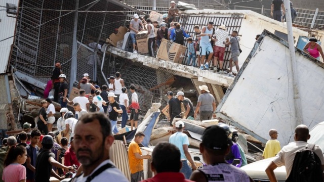 Εφιάλτης στη Βενεζουέλα: Αυξάνονται συνεχώς τα θύματα του διπλού σεισμού - Σε 1.430 ανήλθε ο αριθμός των νεκρών, δεκάδες χιλιάδες αγνοούνται