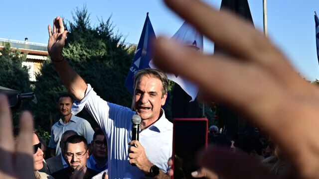 Αντεπίθεση Μητσοτάκη με διπλό μέτωπο σε ακρίβεια και μεταρρυθμίσεις: Το σχέδιο για τις τιμές στα σούπερ μάρκετ, οι περιοδείες και τα τέσσερα νέα νομοσχέδια