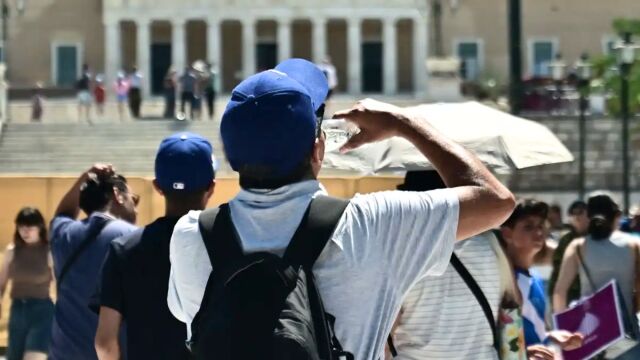 Καύσωνας: Προειδοποίηση για ακραίες θερμοκρασίες στην Ελλάδα - 7 περιοχές στο κόκκινο