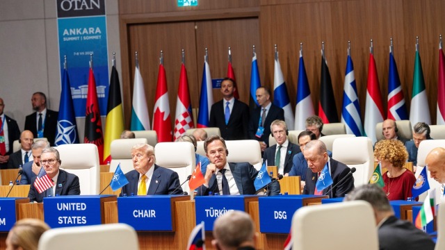 Ο Ερντογάν δώρισε περίστροφα και πραγματικές σφαίρες στους ηγέτες του ΝΑΤΟ - Γιατί ο Στάρμερ δεν πήρε το δικό του