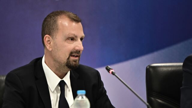 ΕΛΑΣ: Γκρίνια για τον Μαγκλάρα - Οι αιχμές για τον ρόλο του στην καθυστέρηση του 112