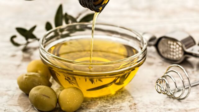 Ελαιόλαδο: Στα αζήτητα ο πράσινος χρυσός της Ελλάδας - Αδιάθετοι στους συνεταιρισμούς χιλιάδες τόνοι, ζητούνται ουσιαστικές παρεμβάσεις