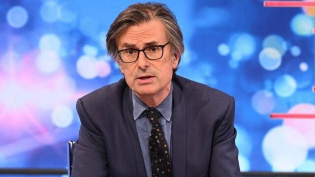 Πέστον και... έγινε: Ο Βρετανός δημοσιογράφος που προέβλεψε την οικονομική καταστροφή του 2008 και την Covid-19, προαναγγέλλει κραχ λόγω AI
