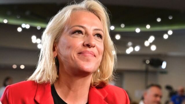Ρένα Δούρου: Κατευθείαν στα βαθιά η νέα πρόεδρος της ΚΟ του ΣΥΡΙΖΑ - Πού θα γίνουν οι πρώτες της παρουσίες