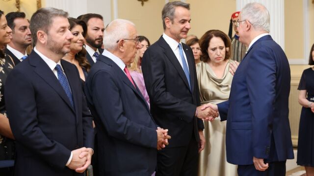 Το παρασκήνιο του Προεδρικού Μεγάρου: Την άνοιξη του 2027 οι εκλογές, τα έχουμε πει αυτά είπε ο Κυριάκος Μητσοτάκης στο parapolitika.gr - Γιατί 17 Αυγούστου όλοι οι υπουργοί θα επιστρέψουν στα γραφεία τους
