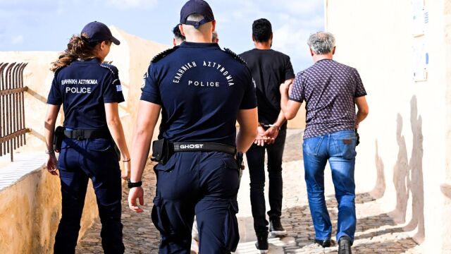 Σύρος: Ποινική δίωξη στον 41χρονο μετά τη δολοφονία της διασώστριας του ΕΚΑΒ - Η σύζυγός του κατηγορείται για συνέργεια