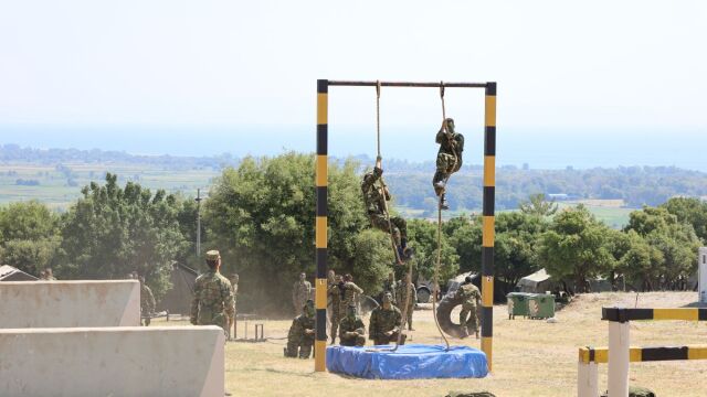 Στρατό 150.000 εθελοντών εφέδρων στήνει ο Δένδιας: ∆ηµιουργούνται τρεις µονάδες ειδικών επιχειρήσεων σε Αττική, Μακεδονία και Έβρο