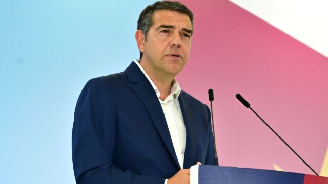 Το Μαξίμου αντιμετωπίζει ως τεράστια θεσμική απρέπεια την απόφαση Τσίπρα, να μιλήσει πριν τον Μητσοτάκη στη ΔΕΘ
