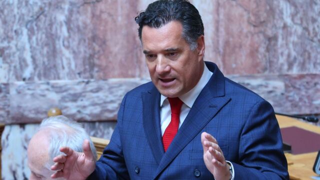 Μάνη: Γυναίκα χτυπήθηκε από κεραυνό στο Οίτυλο, μεταφέρθηκε στο νοσοκομείο της Σπάρτης - Σε πλήρη ετοιμότητα το ΕΣΥ, αναφέρει ο Άδωνις Γεωργιάδης (Βίντεο)