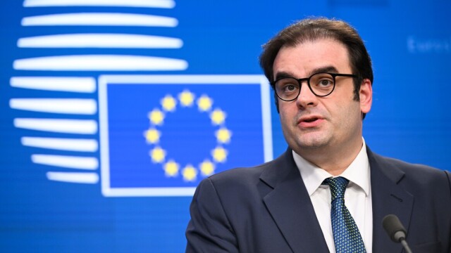 Bloomberg: Πρόωρες αποπληρωμές 13 δισ. ευρώ σχεδιάζει η Αθήνα - Πέφτει το χρέος κάτω από της Ιταλίας
