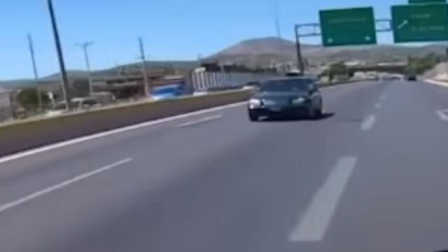 Εθνική Οδός Αθηνών - Κορίνθου: Ταυτοποιήθηκε η 82χρονη οδηγός της Mercedes που κινούνταν ανάποδα -  Είχε λήξει το δίπλωμα (Βίντεο)