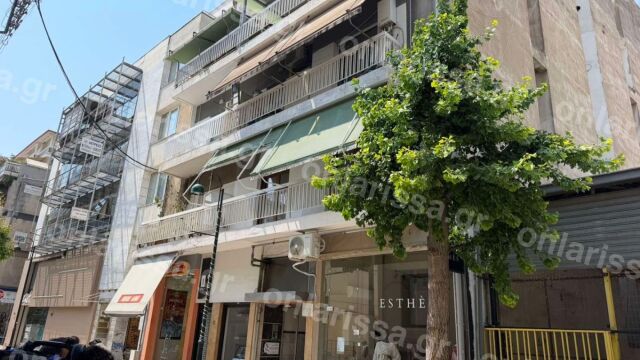 Φρίκη στη Λάρισα: Βρέθηκε σορός γυναίκας σε προχωρημένη σήψη σε υπόγειο διαμέρισμα - Αναφορές πως πέθανε πριν από τουλάχιστον 1,5 χρόνο (Εικόνες)