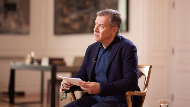 Αφηνιασμένα τα άκρα Δεξιάς και Αριστεράς με τον Σταύρο Θεοδωράκη -  Τον στοχοποιούν γιατί δεν ικανοποιεί τις εκδικητικές ορέξεις τους προς τον Μητσοτάκη