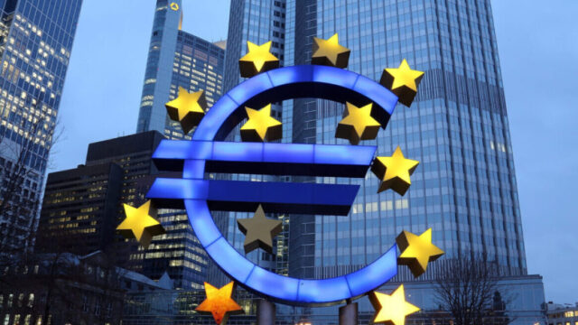 Αμερικανικό χρέος 40 τρισ:  Το δίλλημα για την Ευρώπη και οι φόβοι - Τι συμβαίνει με το δημοσιονομικό έλλειμμα της Ευρωζώνης