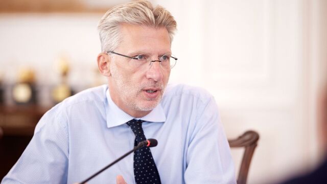 Απάντηση Σκέρτσου στο ΠΑΣΟΚ για το Ταμείο Ανάκαμψης: Απένταξη δεν σημαίνει ακύρωση έργου - Τι λέει για ΒΟΑΚ και Canadair