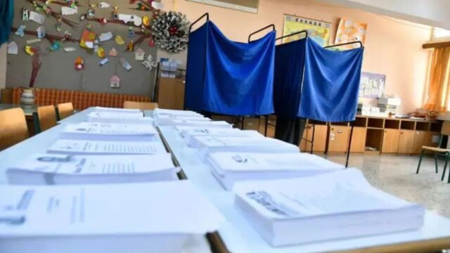 Δημοσκόπηση Interview: Σταθερά πρώτη η ΝΔ με 26,5% - Δεύτερη θέση για τον Τσίπρα, τρίτο το ΠΑΣΟΚ, καταρρέει το κόμμα Καρυστιανού