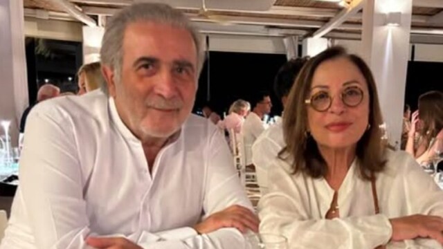 Ο Λάκης Λαζόπουλος και η Χάρις Αλεξίου σε μια ιδιαίτερη συνάντηση στην Πάρο (Εικόνα)