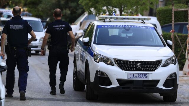 Κυψέλη: Τρεις συλλήψεις για το κατεψυγμένο έμβρυο σε Airbnb - Στο Παίδων τα δύο ανήλικα αγόρια