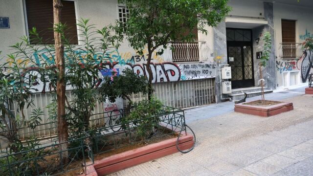 Φρίκη δίχως τέλος στην Κυψέλη: Υποσιτισμένα και με σεξουαλικώς μεταδιδόμενο νόσημα και τα τρία παιδιά - Στο Παίδων τα δύο αγόρια, στο Αλεξάνδρα η έγκυος 15χρονη
