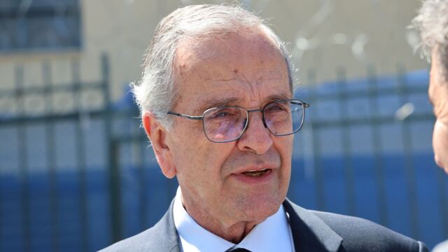 ΝΔ και Σαμαράς σε ανοιχτή σύγκρουση: Γιατί το Μαξίμου πατάει φρένο πριν από τη ΔΕΘ - Η μάχη για τη δεξιά πτέρυγα και η δύσκολη εξίσωση του Κέντρου