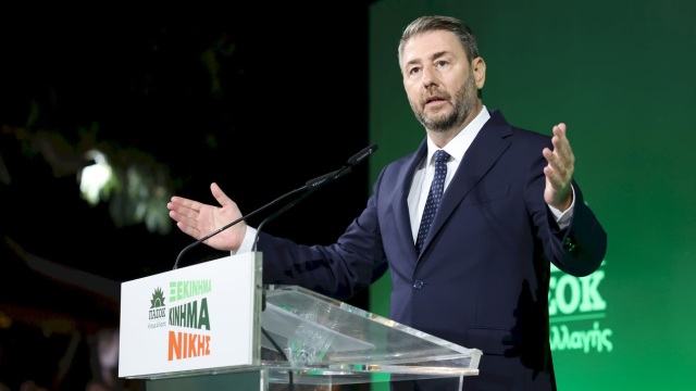 Ανδρουλάκης από Ηράκλειο: Η 3η του Σεπτέμβρη μάς συνδέει με μια μεγάλη ιστορική διαδρομή - Το ΠΑΣΟΚ έχει επιλέξει όχθη, έχει επιλέξει πλευρά (Εικόνες)