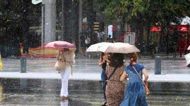 Καιρός: Φθινοπωρινό διάλειμμα με βροχές και καταιγίδες, ποιες περιοχές θα επηρεαστούν  - Πότε επιστρέφει το καλοκαιράκι
